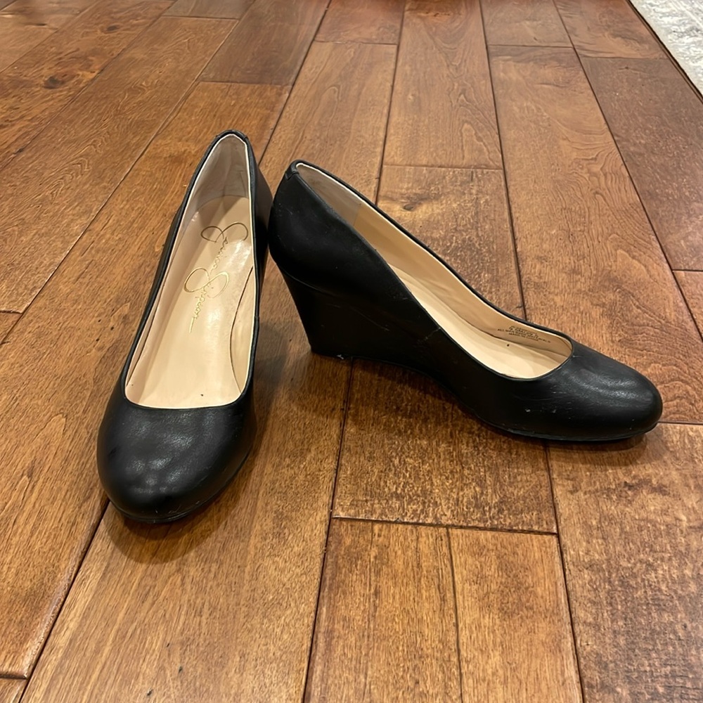 Jessica Simpson black heel - 3 Inch